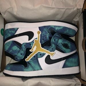 jordan 1 size 2y